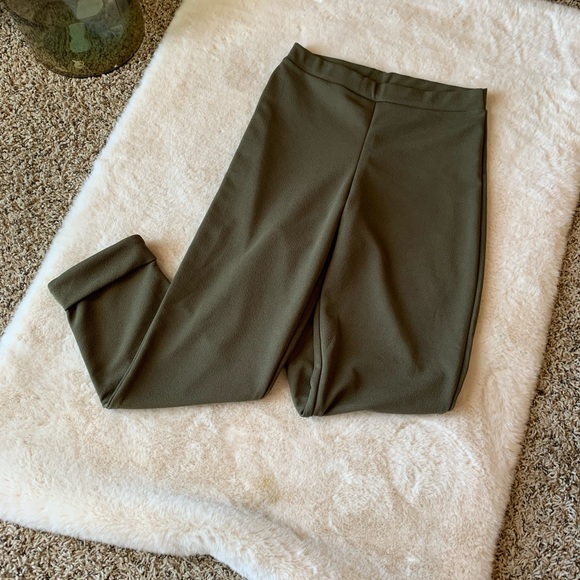 Women’s Wrap top and pants set - Picture 6 of 6